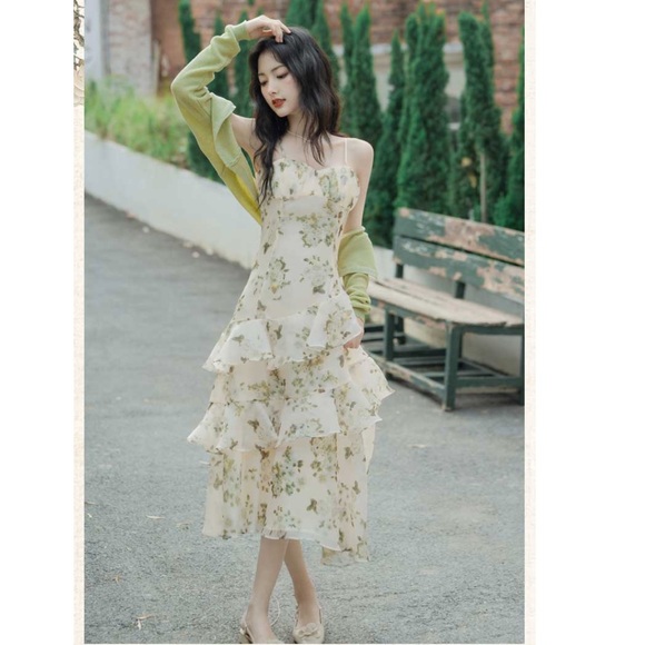 NWT floral green asymmetrical dress with cardigan - Picture 2 of 4